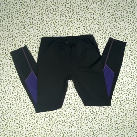 PRANA Women’s Capri Leggings Size Small Color Black & Purple - Picture 3 of 3